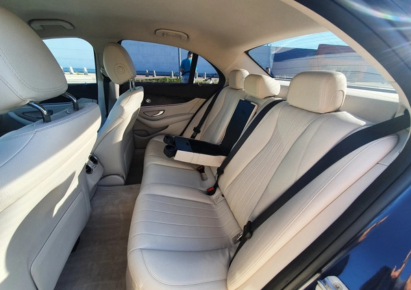 Mercedes-Benz Klasa E cena 137760 przebieg: 21000, rok produkcji 2017 z Trzebinia małe 191